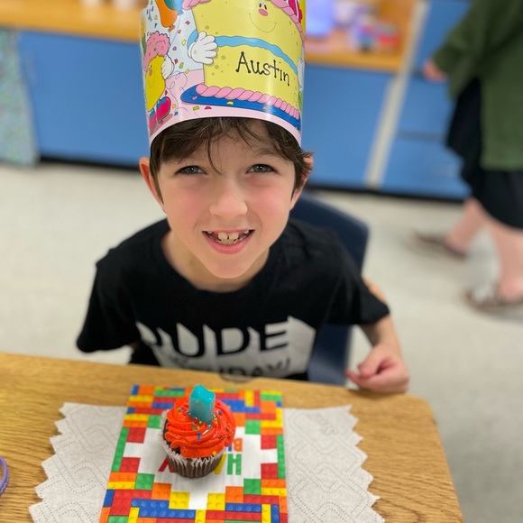 Meet your Posher, Holly - Picture 5 of 15